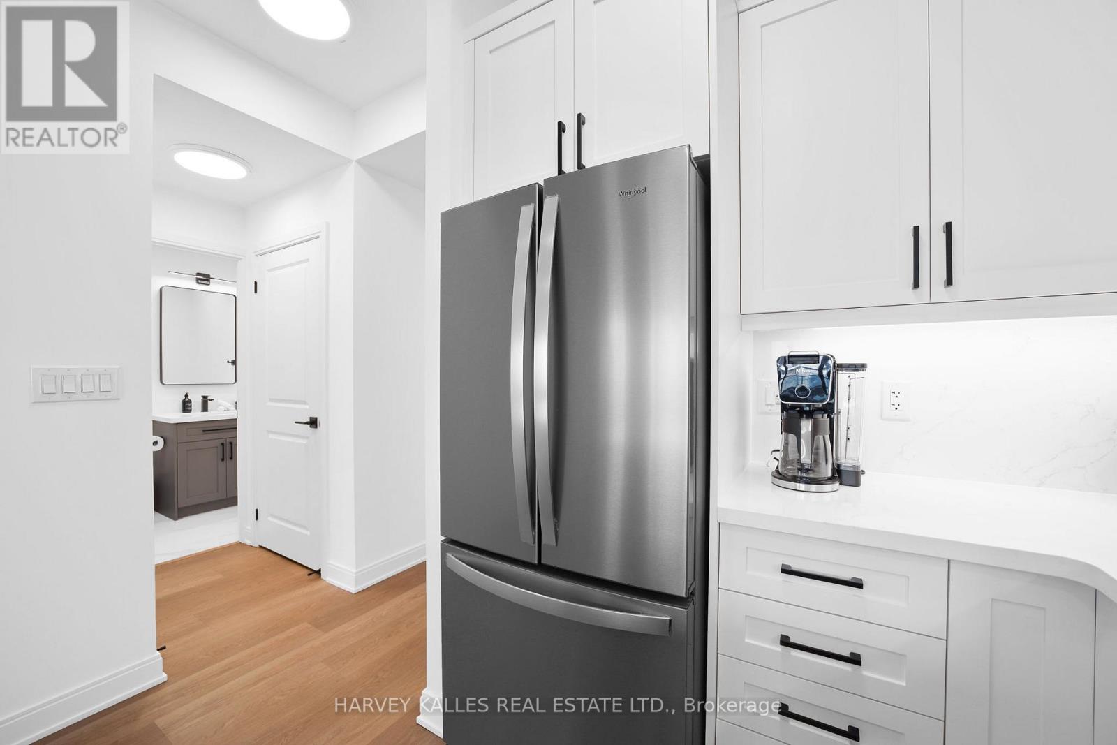 2504 - 18 Yorkville Avenue, Toronto (Annex), Ontario  M4W 0B1 - Photo 15 - C12768762