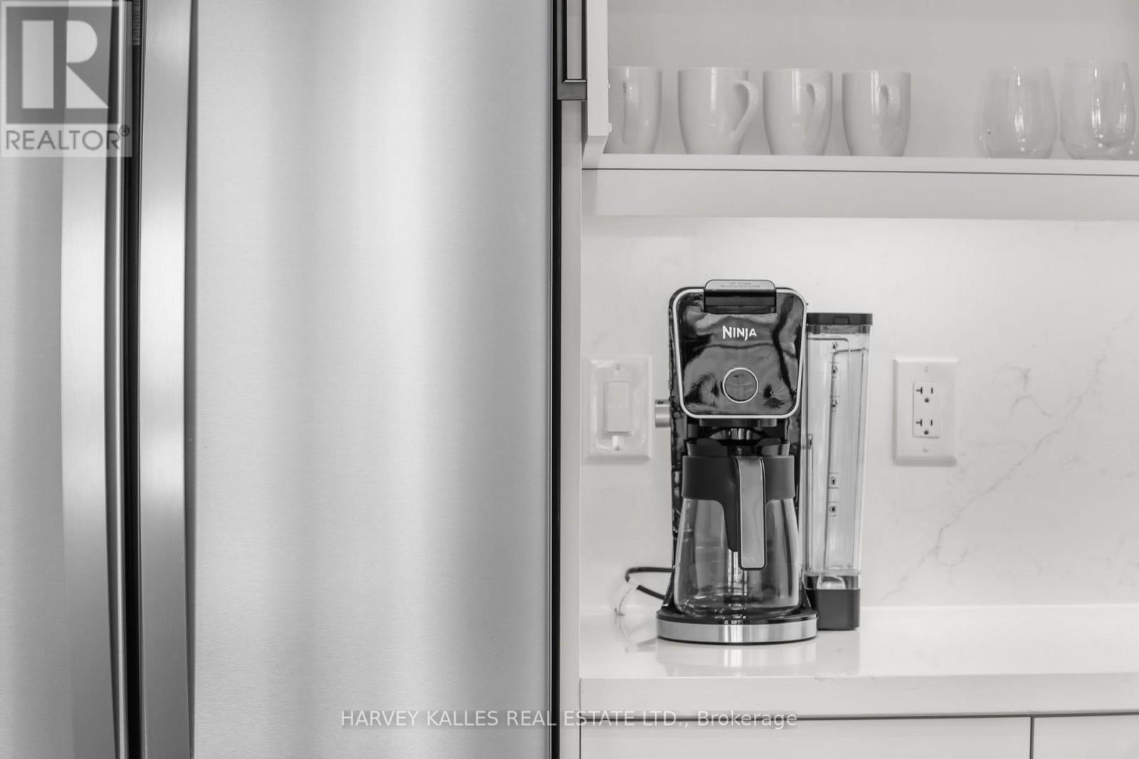 2504 - 18 Yorkville Avenue, Toronto (Annex), Ontario  M4W 0B1 - Photo 18 - C12768762