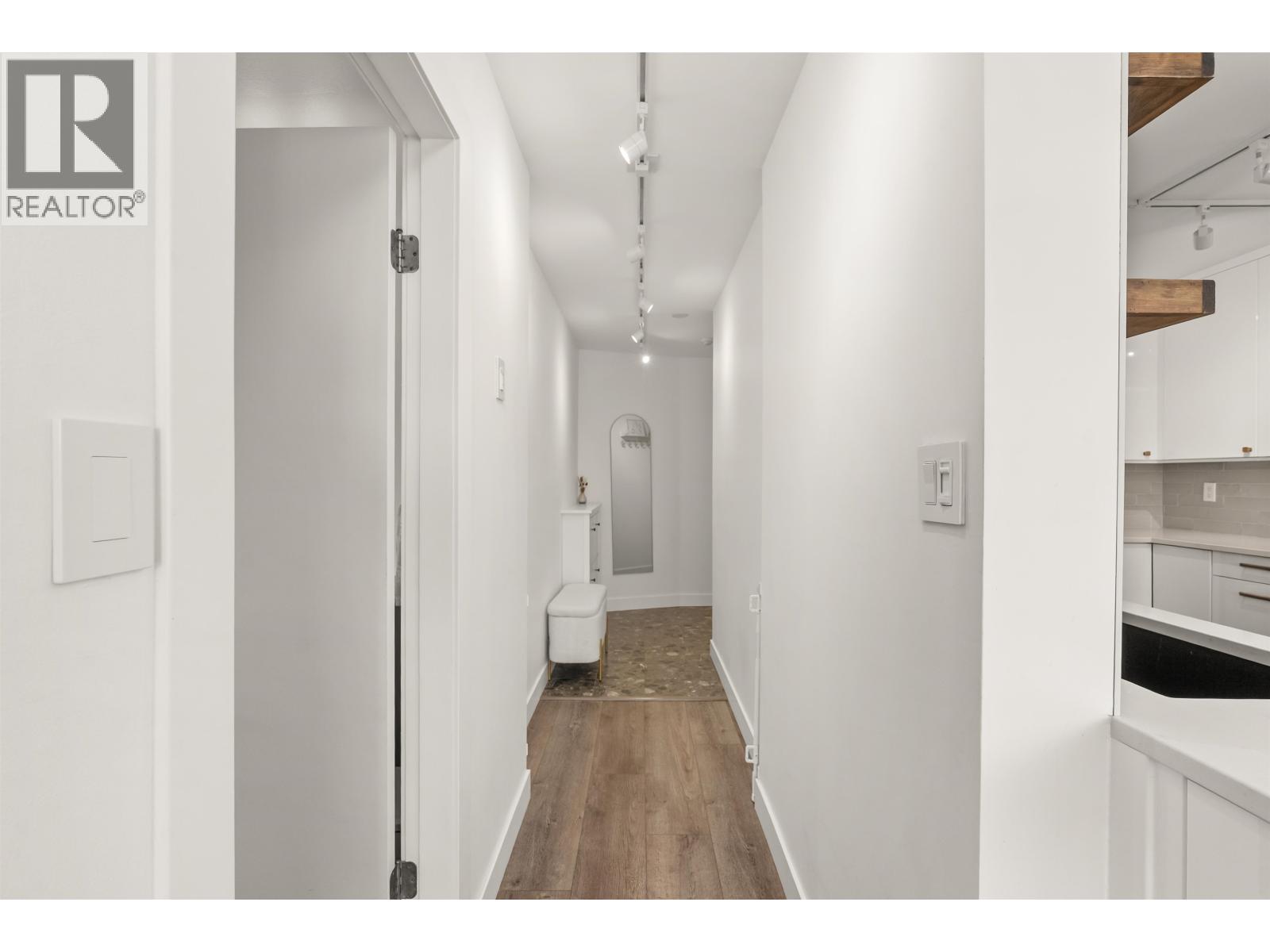 1602 8 Laguna Court, New Westminster, British Columbia  V3M 6M6 - Photo 4 - R3087715