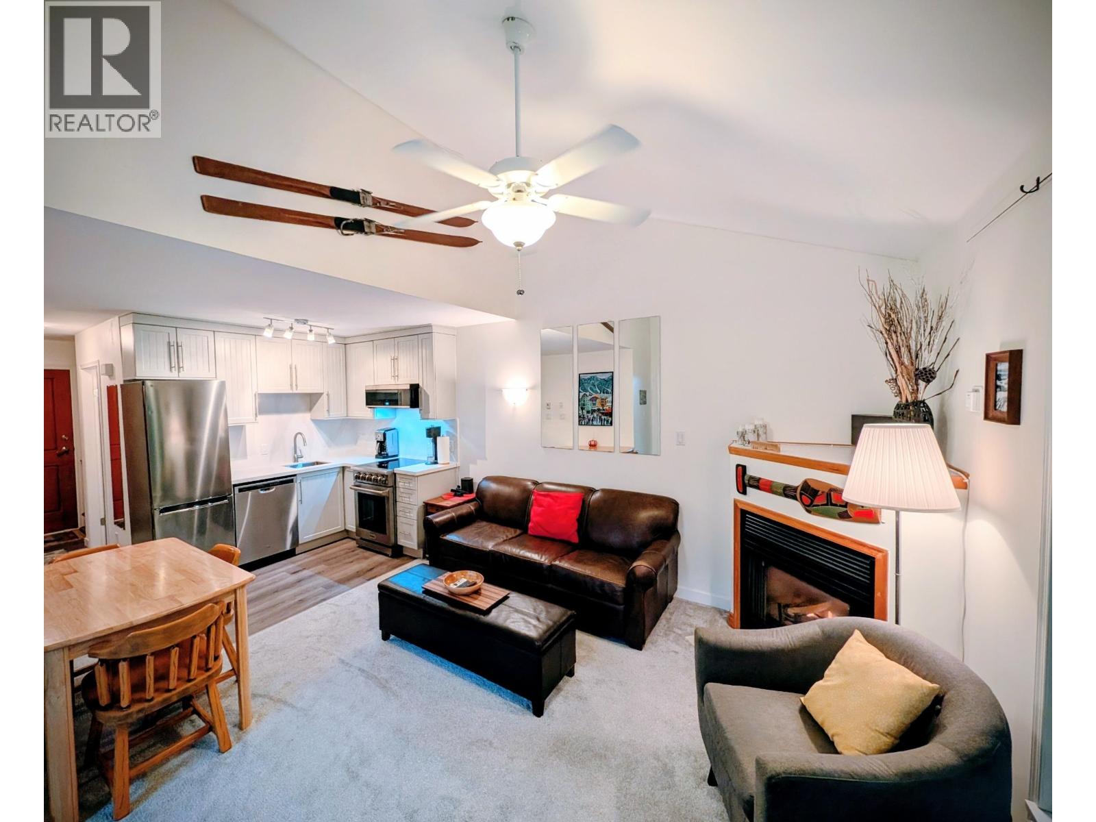 216 3070 HILLCREST DRIVE, Whistler, British Columbia