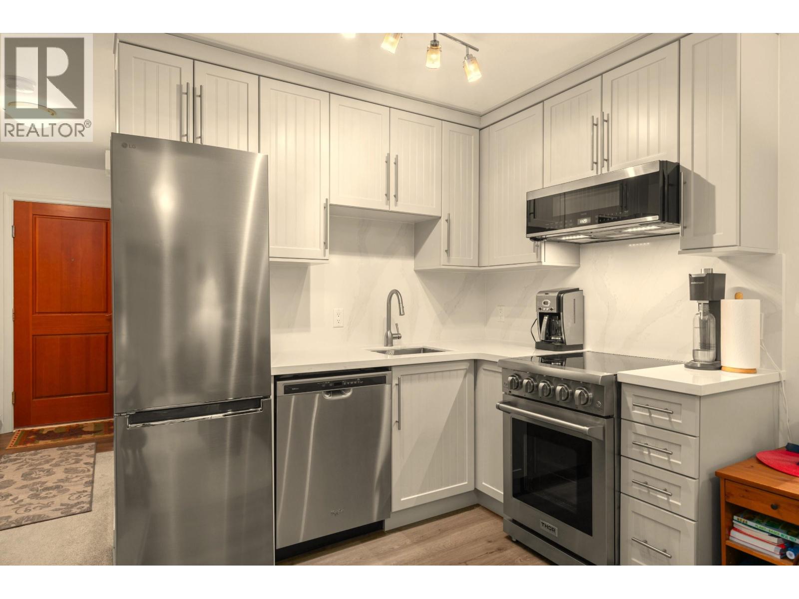 216 3070 Hillcrest Drive, Whistler, British Columbia  V8E 0V1 - Photo 6 - R3087717