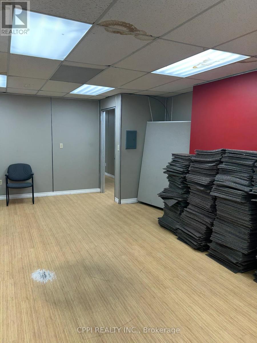 208 - 650 King Street E, Oshawa (Eastdale), Ontario  L1H 1G5 - Photo 5 - E12498190