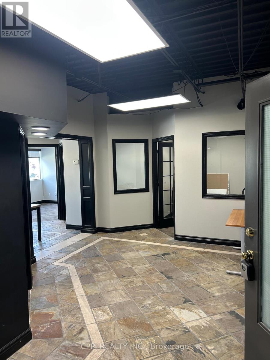 217 - 650 King Street E, Oshawa (Eastdale), Ontario  L1H 1G5 - Photo 3 - E12498414