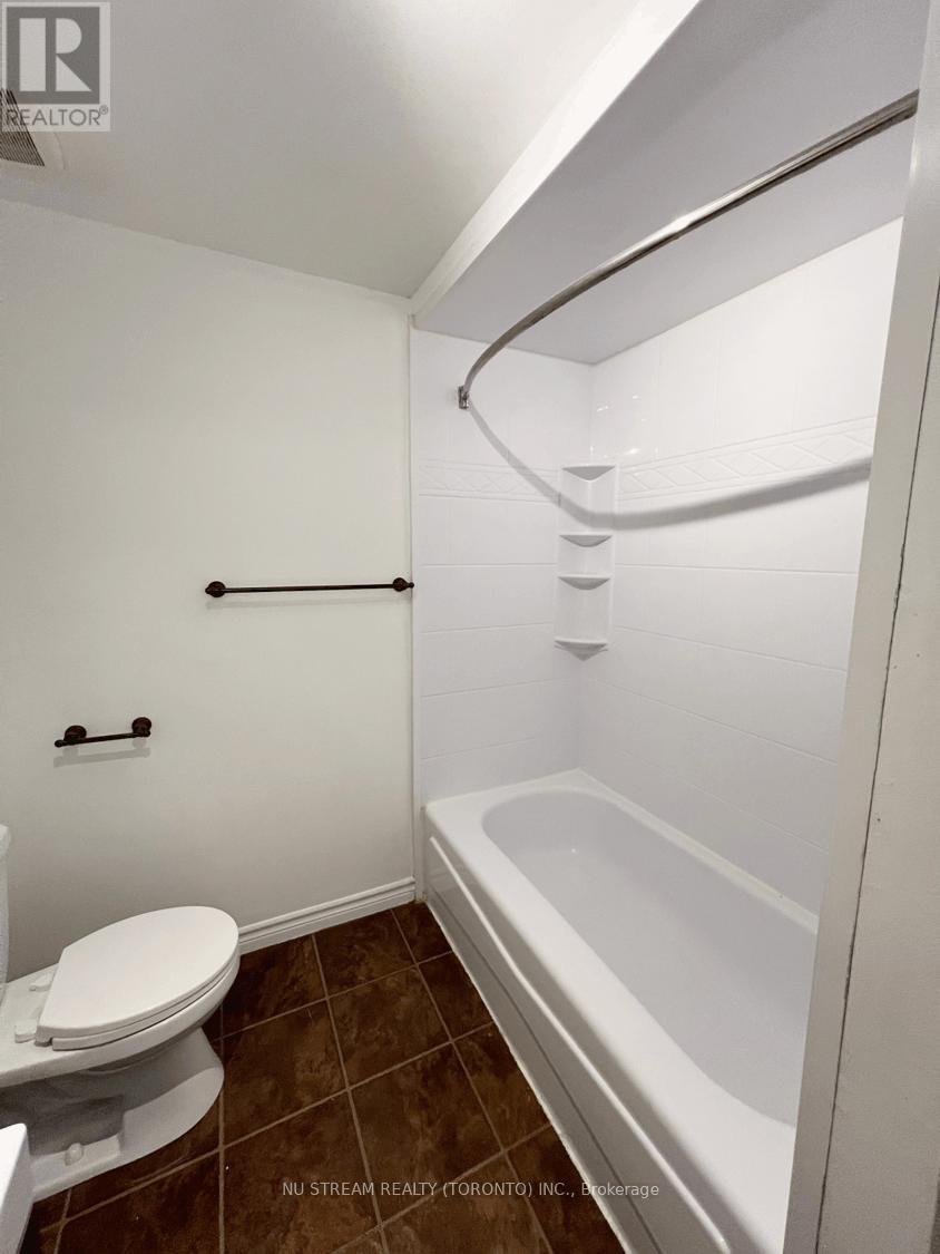 16 - 16 Ashton Crescent, Brampton, Ontario  L6S 3J9 - Photo 15 - W12768308