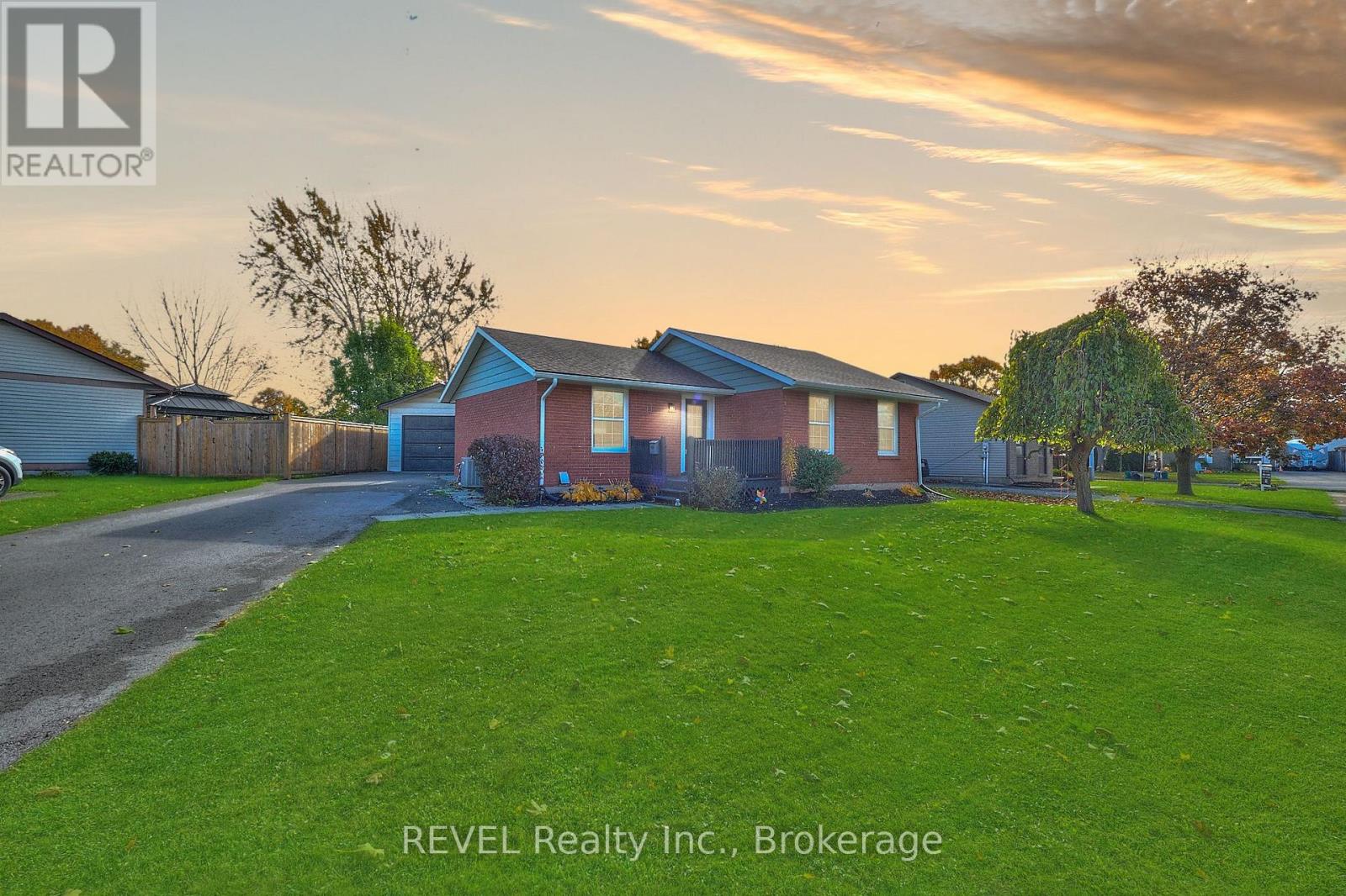 11 Newleaf Crescent, Welland, Ontario  L3C 6B4 - Photo 44 - X12769450