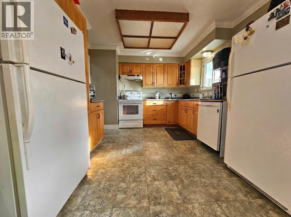 5574 49 Avenue, Delta, British Columbia  V4K 3N8 - Photo 6 - R3083179