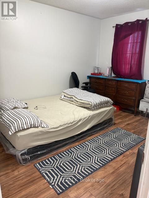 599 Rossellini Drive, Mississauga, Ontario  L5W 1M5 - Photo 14 - W12769440