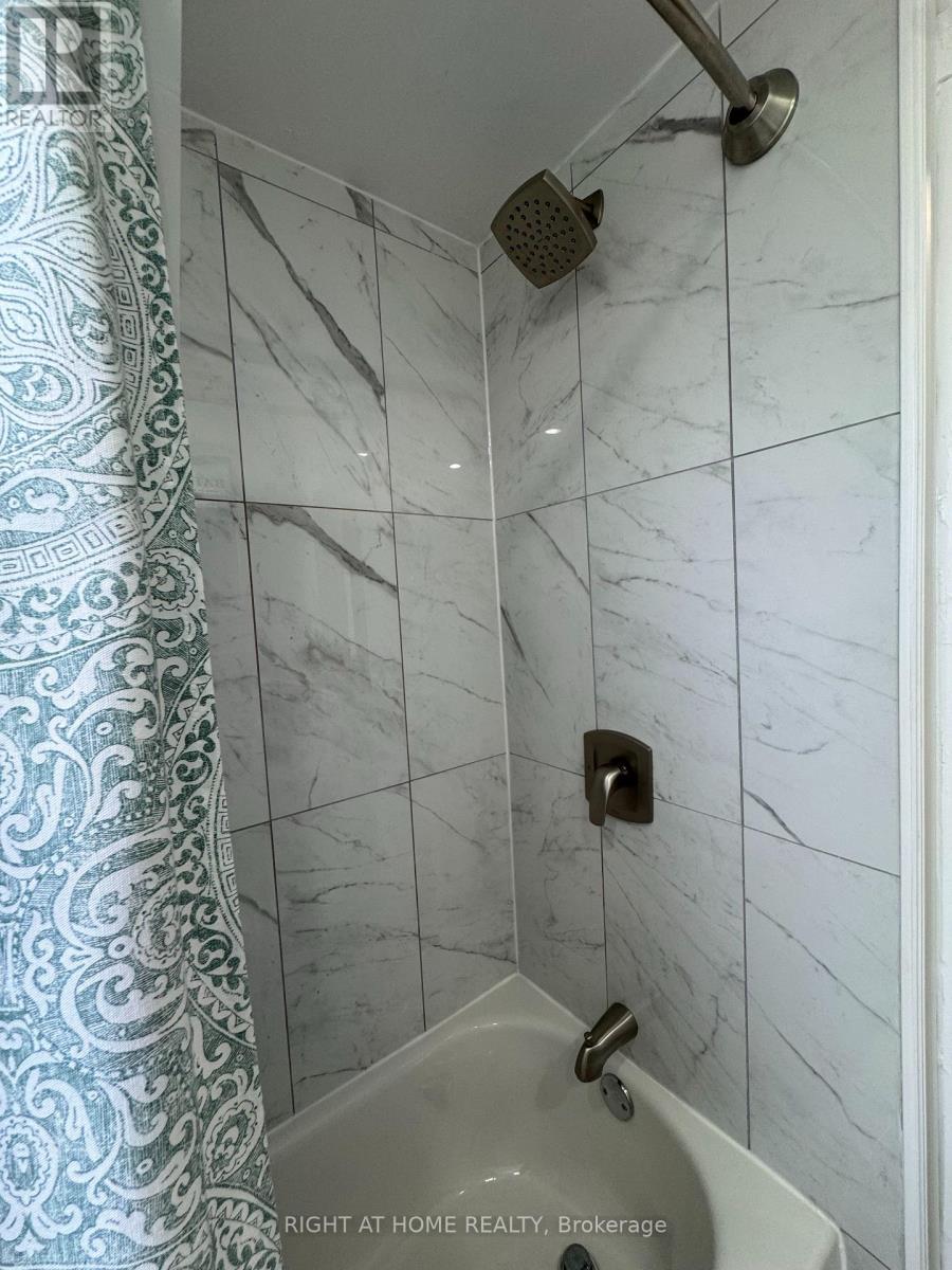 48 Patika Avenue, Toronto (Weston), Ontario  M9N 2E9 - Photo 15 - W12769458