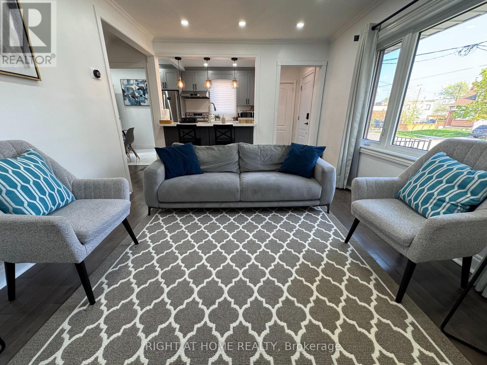 48 Patika Avenue, Toronto (Weston), Ontario  M9N 2E9 - Photo 6 - W12769458