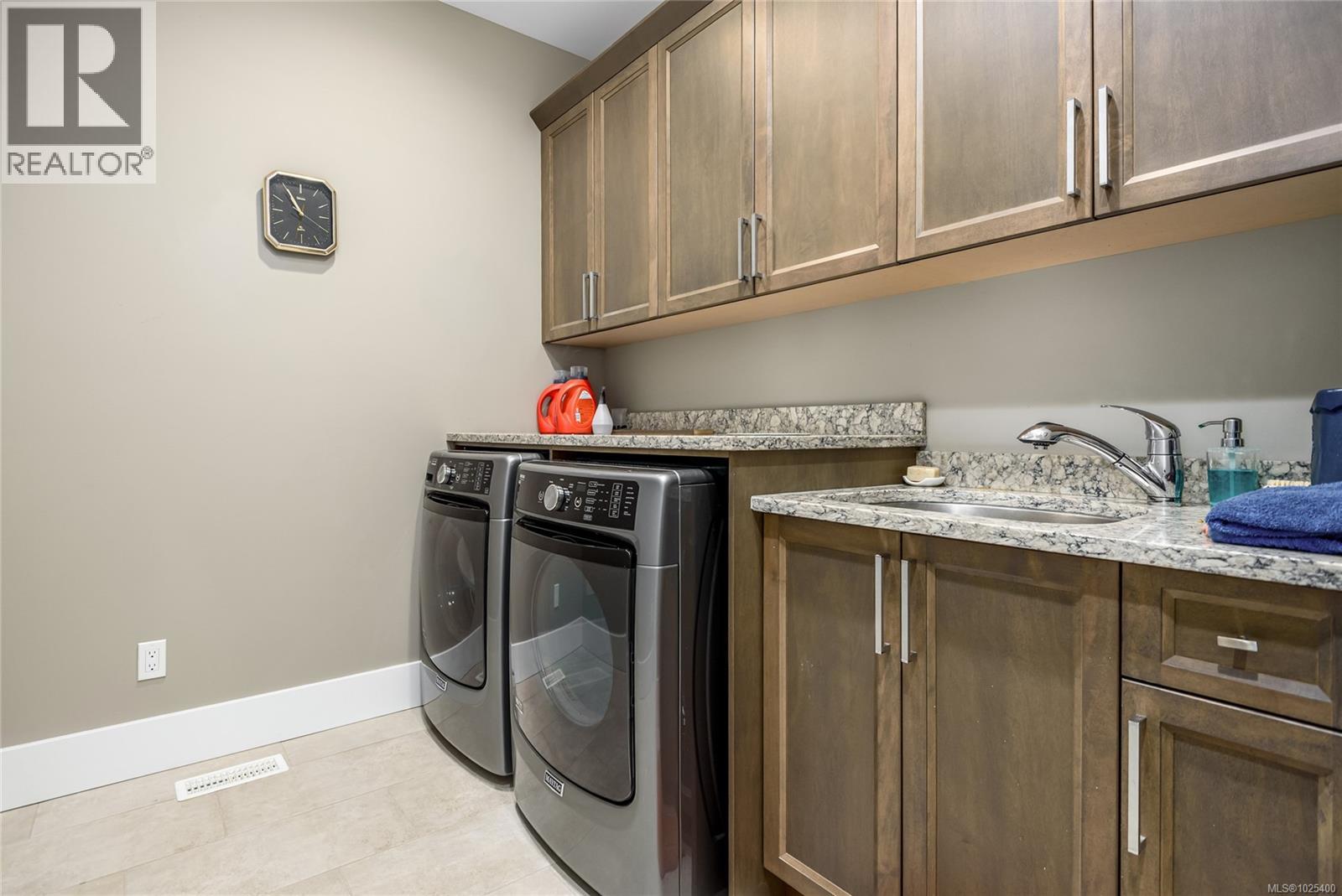 207 1290 Crown Isle Dr, Courtenay, British Columbia  V9N 0B8 - Photo 31 - 1025400