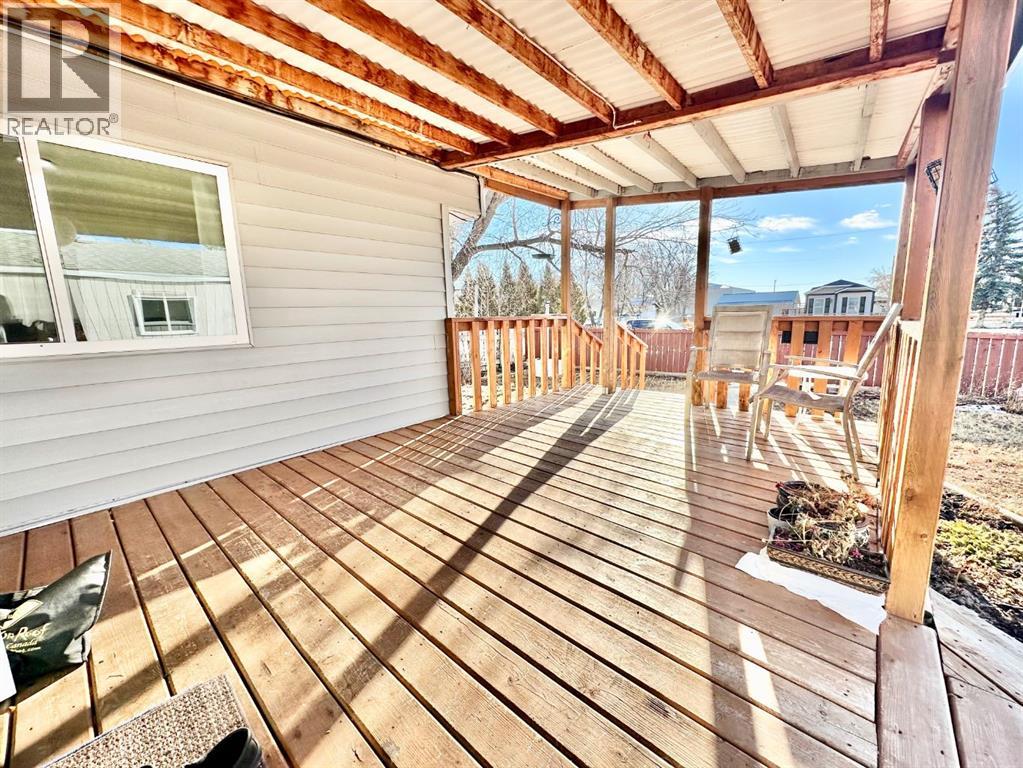 168 2 Avenue W, Tilley, Alberta  T0J 3K0 - Photo 2 - A2278631