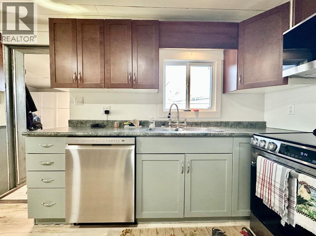 168 2 Avenue W, Tilley, Alberta  T0J 3K0 - Photo 9 - A2278631