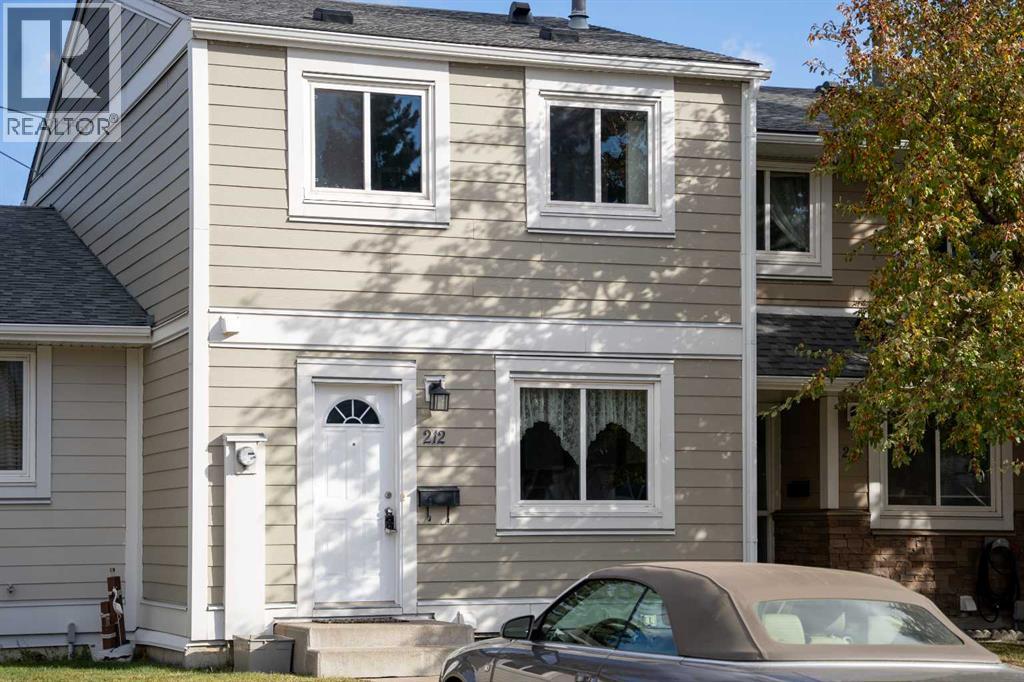 212 Georgian Villas Ne, Calgary, Alberta  t2a 7c9 - Photo 2 - A2280948