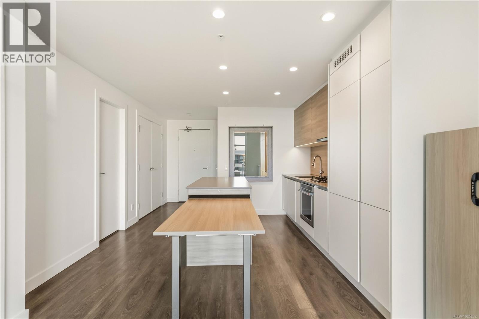 506 60 Saghalie Rd, Victoria, British Columbia  V9A 0H1 - Photo 8 - 1025232