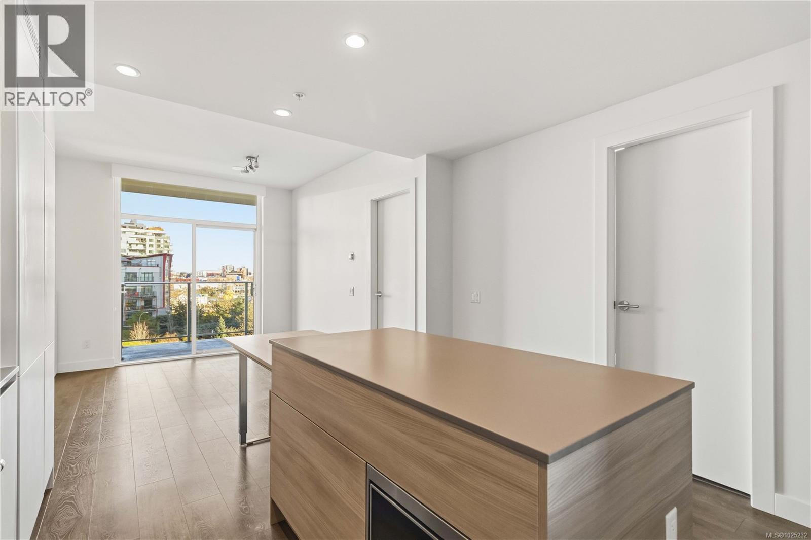 506 60 Saghalie Rd, Victoria, British Columbia  V9A 0H1 - Photo 15 - 1025232