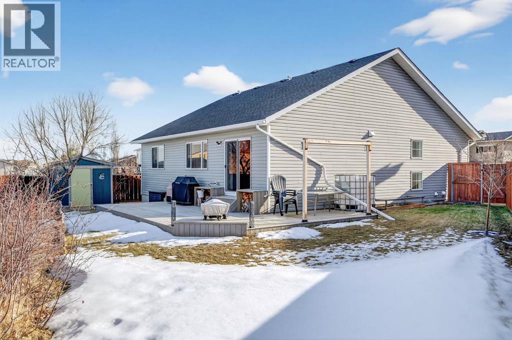 26 Mackenzie Way, Carstairs, Alberta  T0M 0N0 - Photo 25 - A2281360