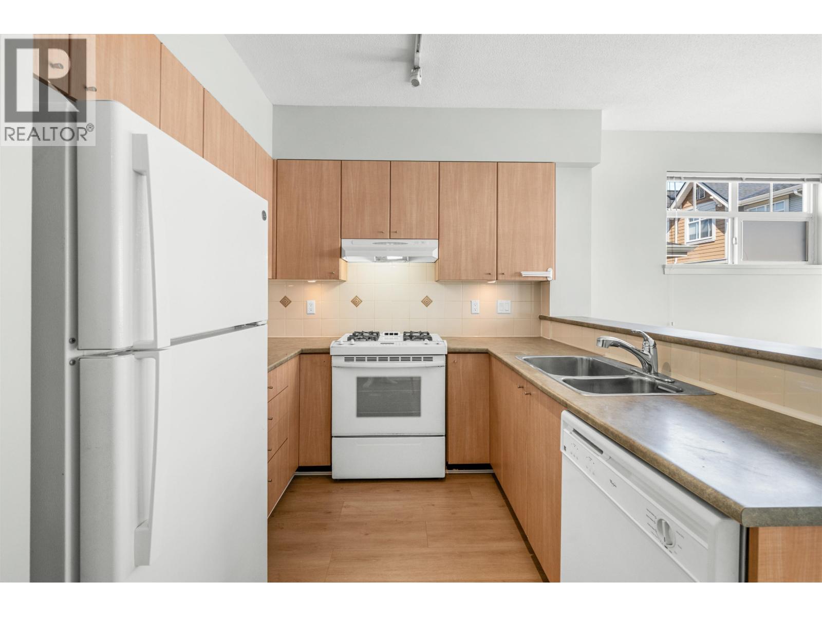 3265 Clermont Mews, Vancouver, British Columbia  V5S 4X3 - Photo 9 - R3079902