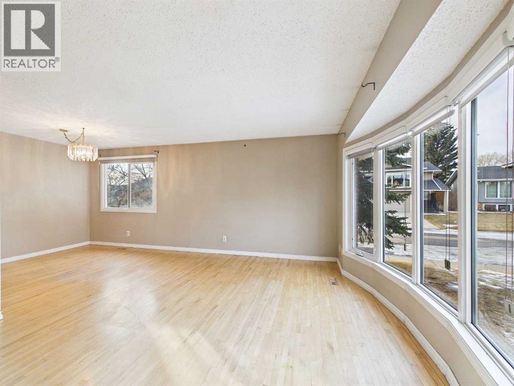 503 Dalcastle Mews Nw, Calgary, Alberta  T3A 2P3 - Photo 4 - A2283417