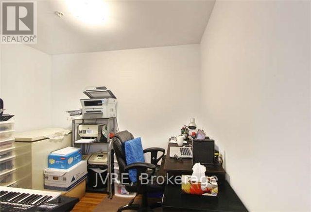 107 - 12 Woodstream Boulevard, Vaughan, Ontario  L4L 8C3 - Photo 5 - N12769476