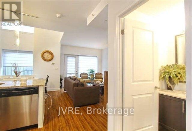 107 - 12 Woodstream Boulevard, Vaughan, Ontario  L4L 8C3 - Photo 7 - N12769476