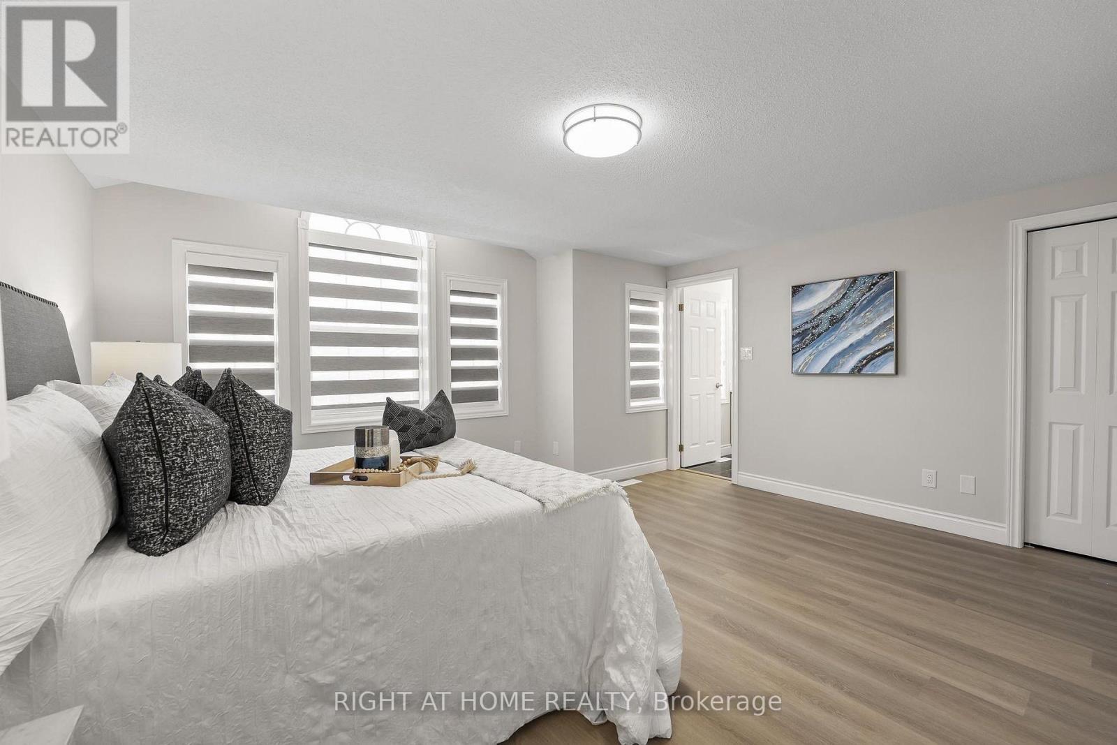 Upper - 80 Chrysler Crescent, Cambridge, Ontario  N3H 5S6 - Photo 7 - X12769482