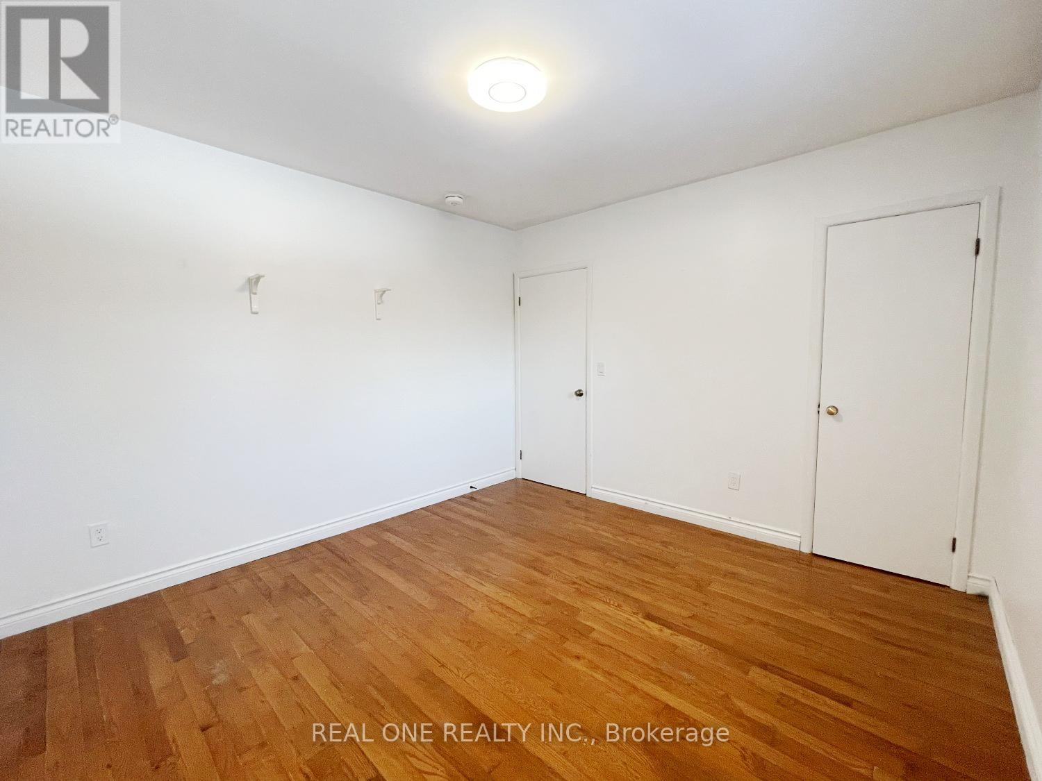 Upper - 99 Warren Avenue, Hamilton, Ontario  L9A 3C7 - Photo 16 - X12769488