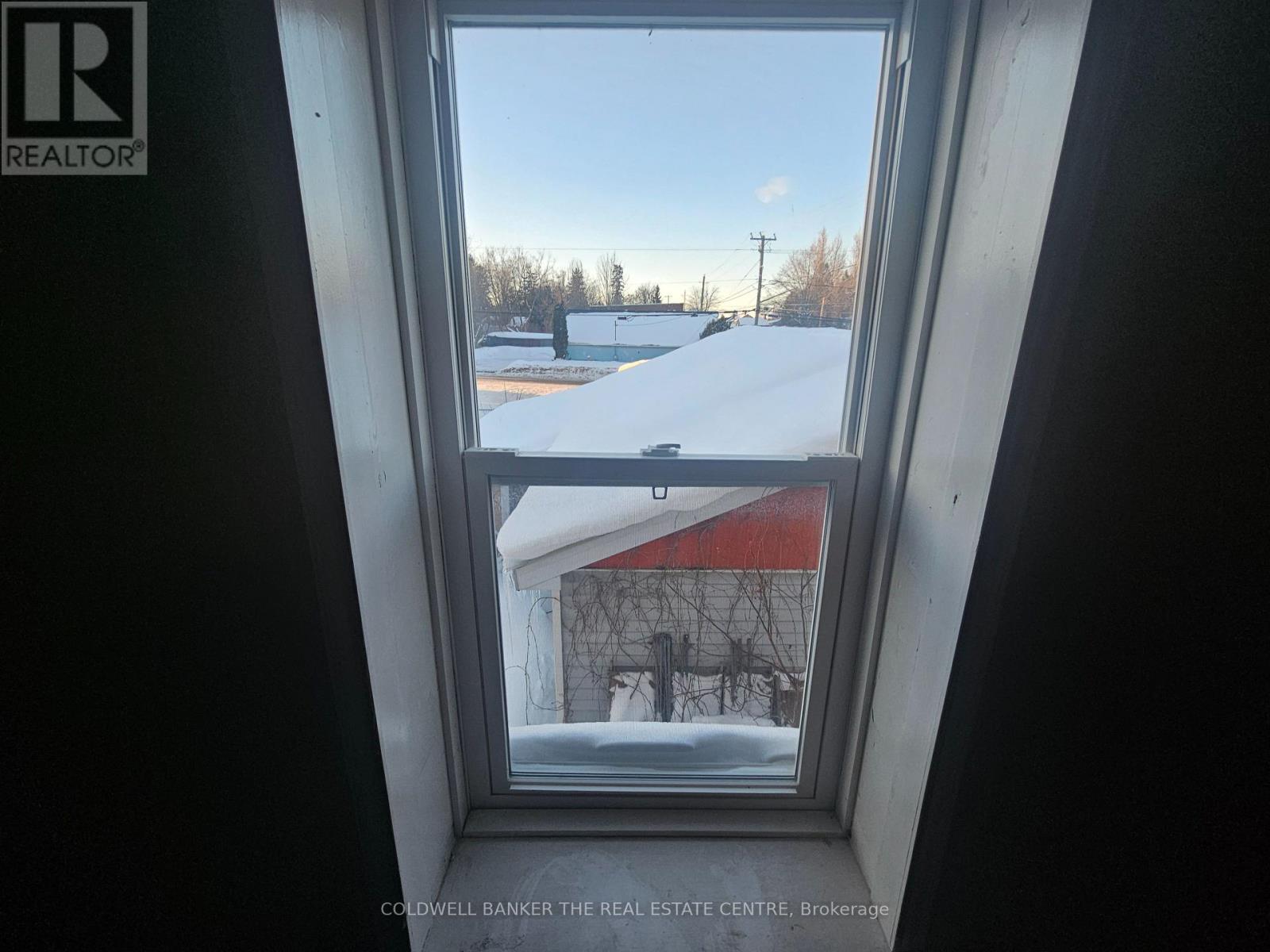 Unit #4 - 4570 Penetanguishene Road, Springwater, Ontario  L0L 1V0 - Photo 10 - S12189353