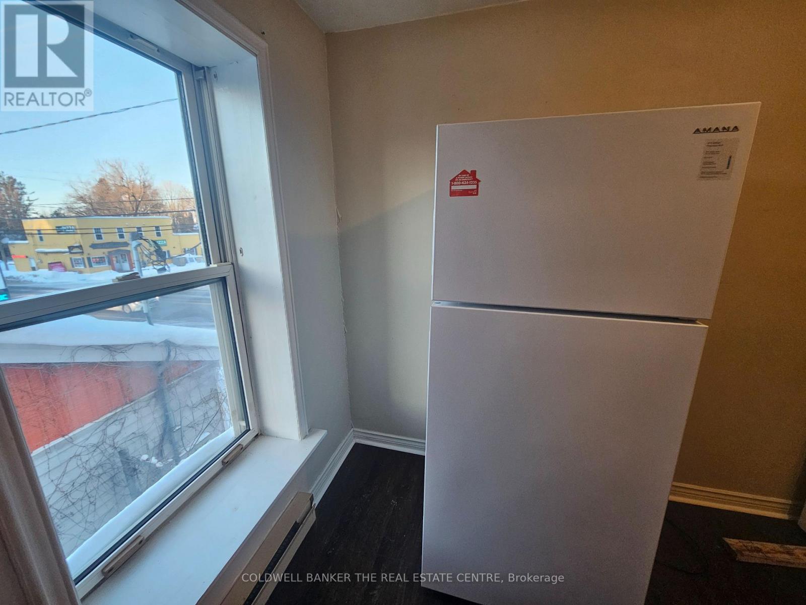 Unit #4 - 4570 Penetanguishene Road, Springwater, Ontario  L0L 1V0 - Photo 7 - S12189353