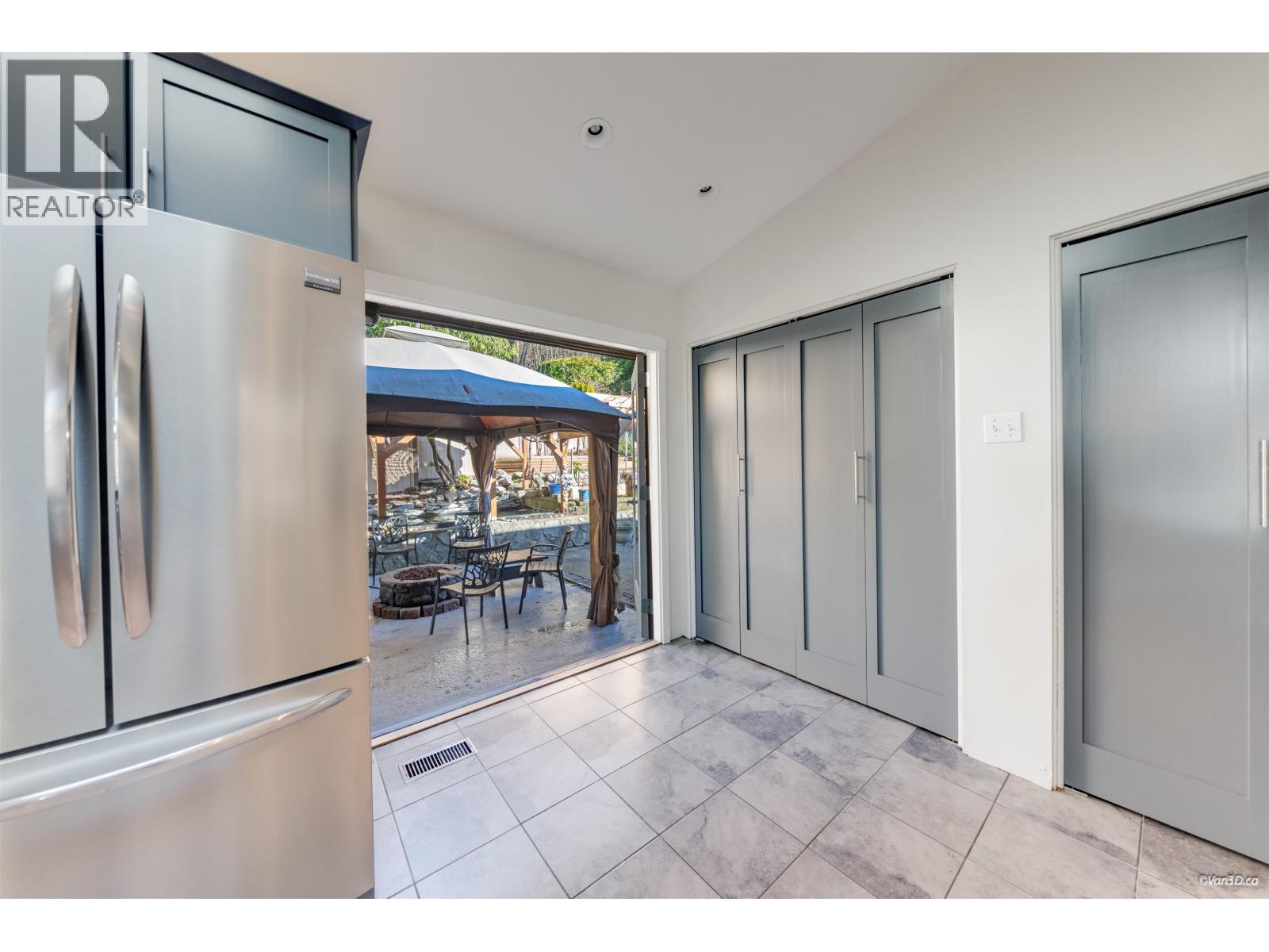 3 Crawford Bay, Port Moody, British Columbia  V3H 3N3 - Photo 16 - R3069231