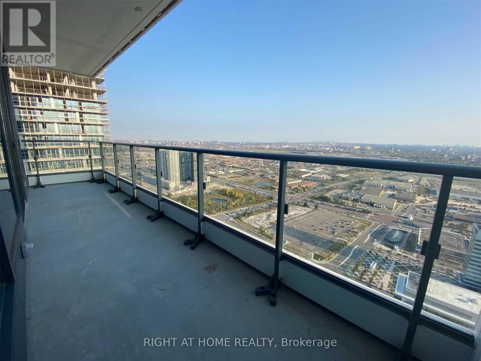 5703 - 898 Portage Parkway, Vaughan, Ontario  L4K 0J6 - Photo 4 - N12769492