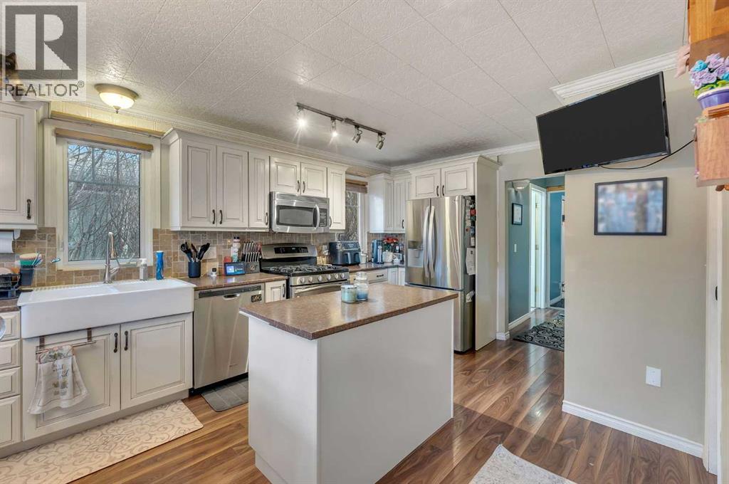 119 Albert Street Ne, Airdrie, Alberta  T4B 0R5 - Photo 11 - A2283555