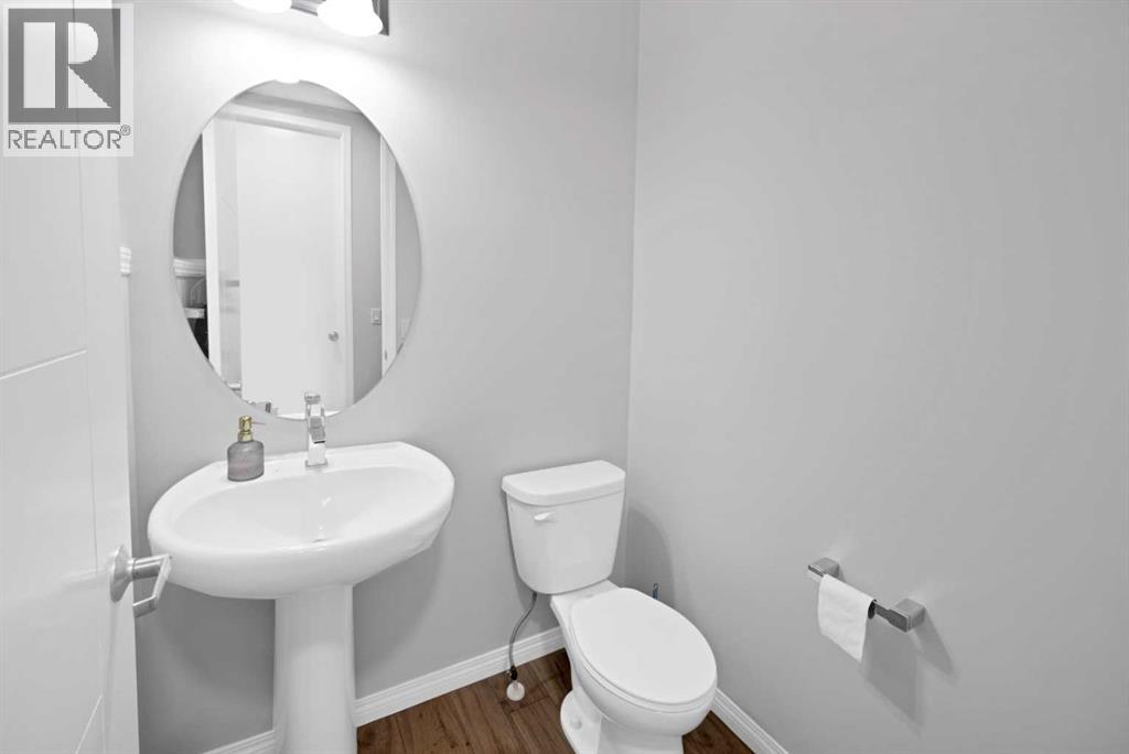 33 Cityside Gardens Ne, Calgary, Alberta  T3N 1J2 - Photo 7 - A2284457