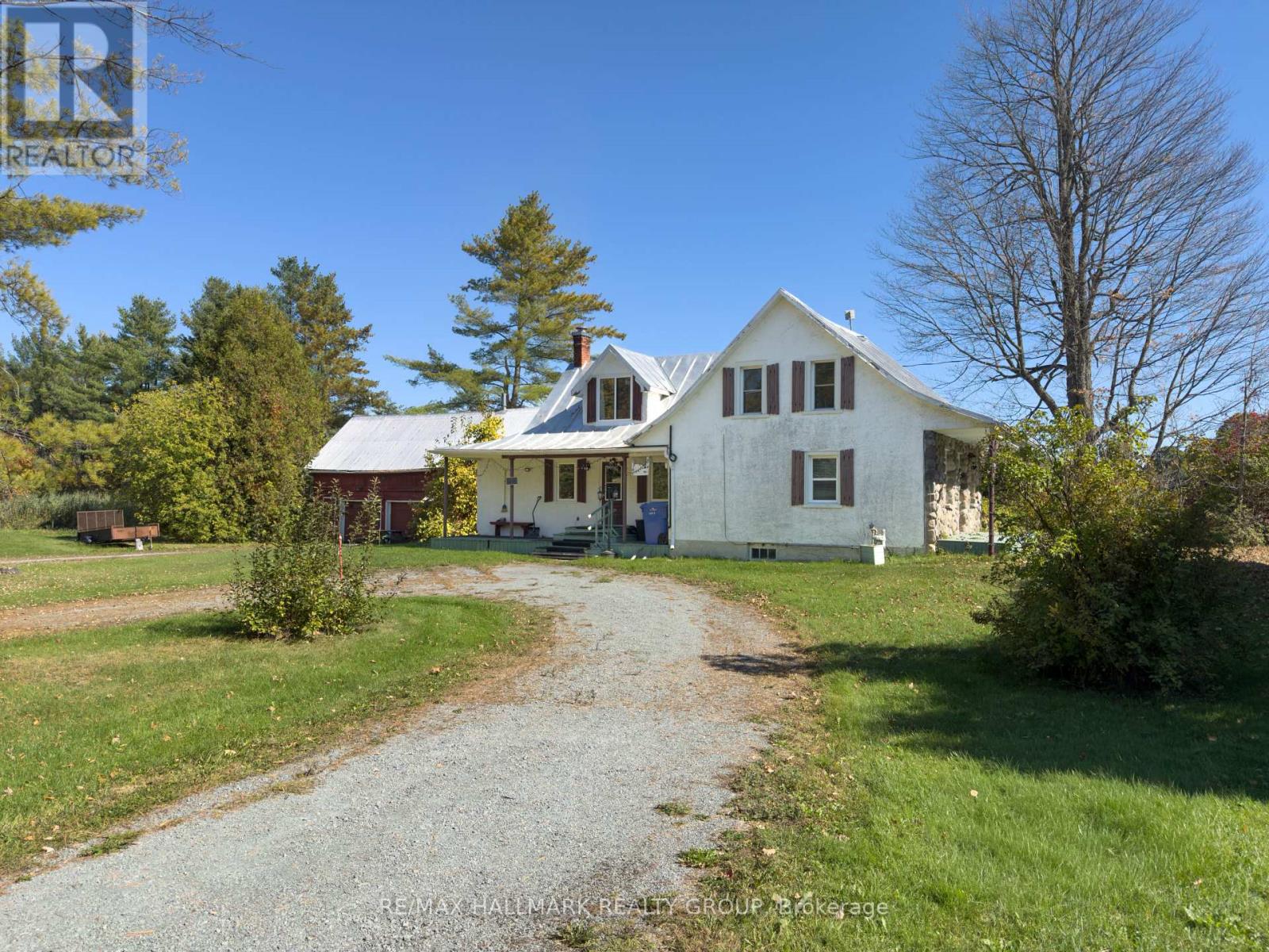 1677 Ste Anne Road, Champlain, Ontario  K0B 1K0 - Photo 12 - X12462116