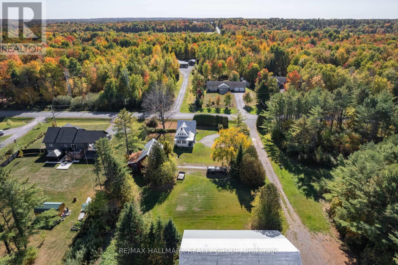 1677 Ste Anne Road, Champlain, Ontario  K0B 1K0 - Photo 8 - X12462116