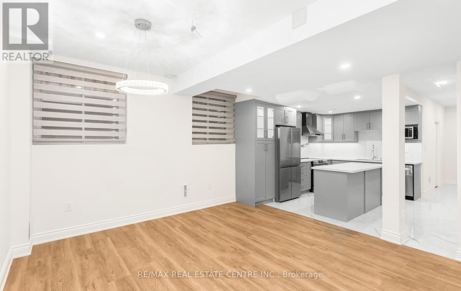 2379 Charles Cornwall Avenue, Oakville (Br Bronte), Ontario  L6M 5M5 - Photo 15 - W12769508