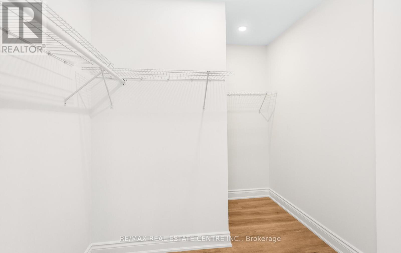 2379 Charles Cornwall Avenue, Oakville (Br Bronte), Ontario  L6M 5M5 - Photo 23 - W12769508