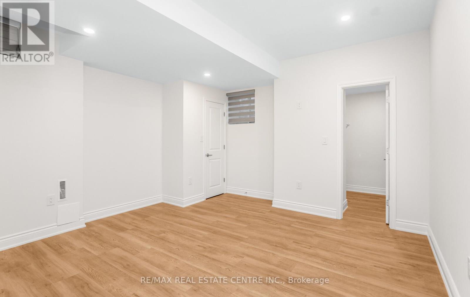 2379 Charles Cornwall Avenue, Oakville (Br Bronte), Ontario  L6M 5M5 - Photo 28 - W12769508