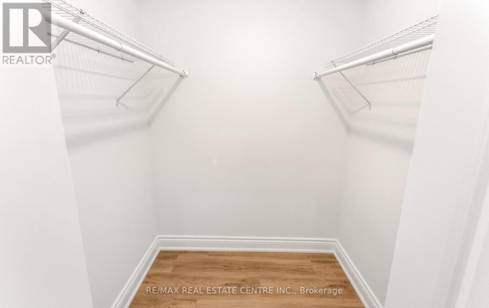 2379 Charles Cornwall Avenue, Oakville (Br Bronte), Ontario  L6M 5M5 - Photo 32 - W12769508