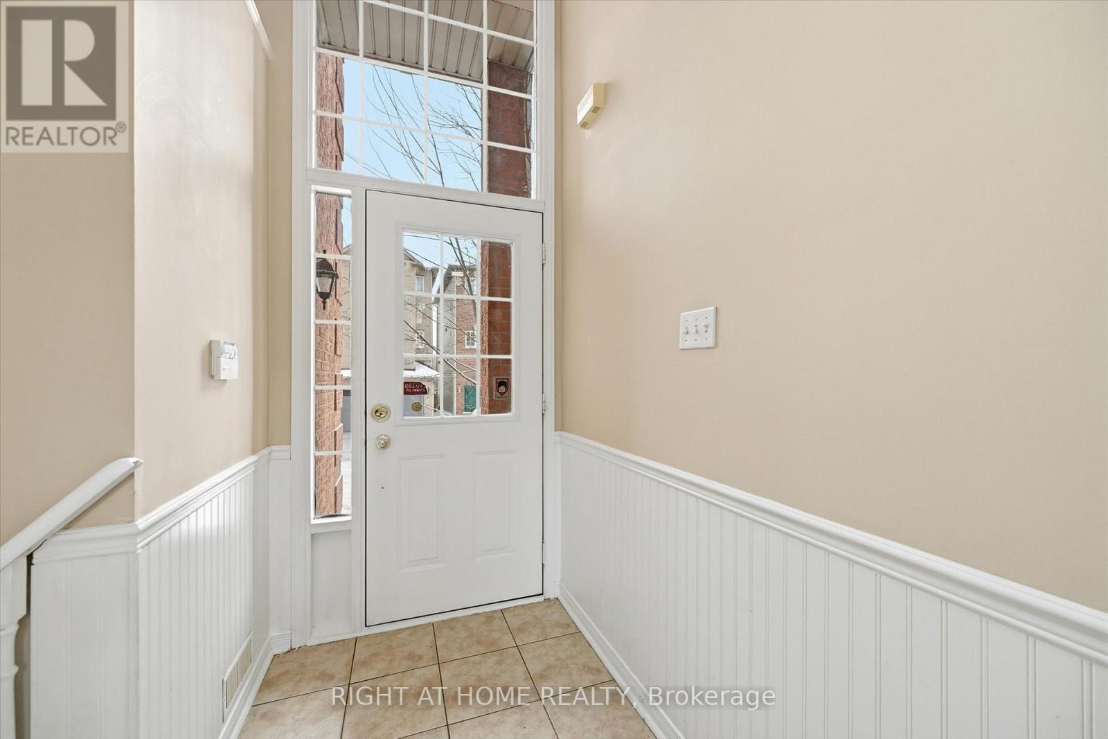 32 - 5110 Fairview Street, Burlington, Ontario  L7L 7H6 - Photo 4 - W12769490