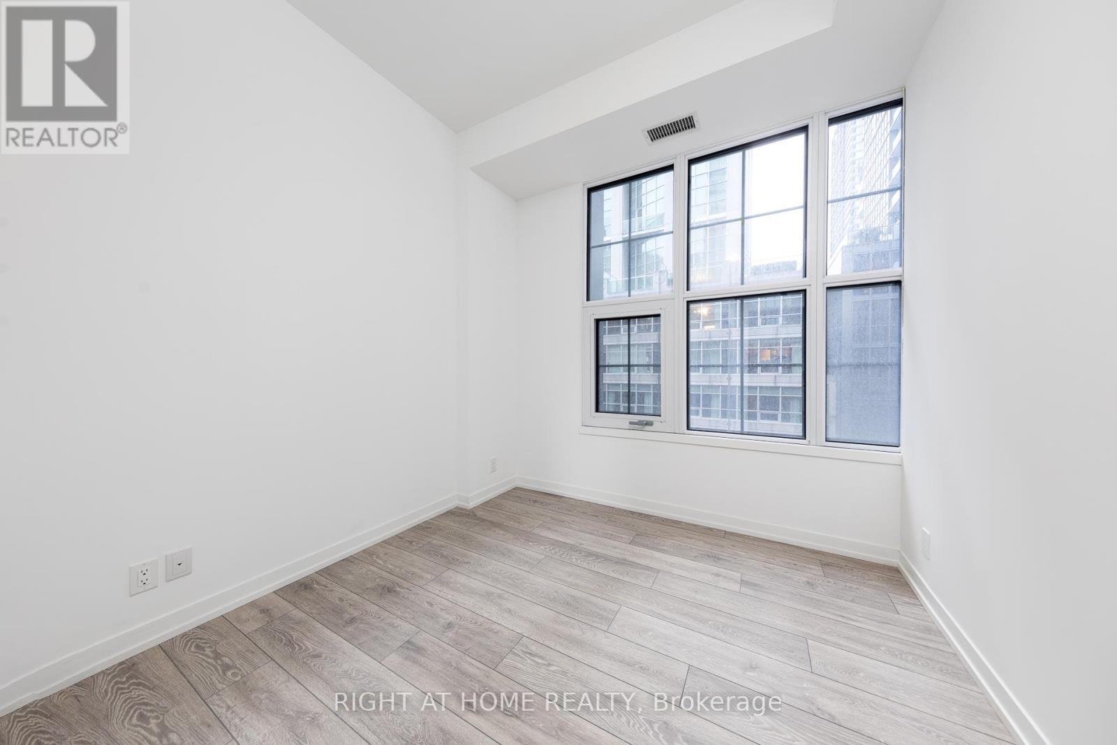 55 Mercer Street, Toronto (Waterfront Communities), Ontario  M5V 0W4 - Photo 13 - C12769514