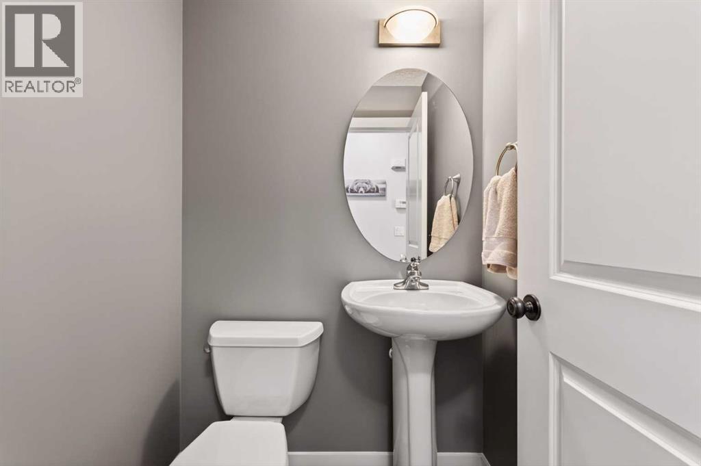 4 Cougarstone Square Sw, Calgary, Alberta  T3H 5J3 - Photo 19 - A2283347