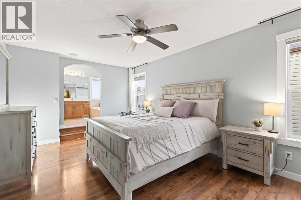 4 Cougarstone Square Sw, Calgary, Alberta  T3H 5J3 - Photo 25 - A2283347