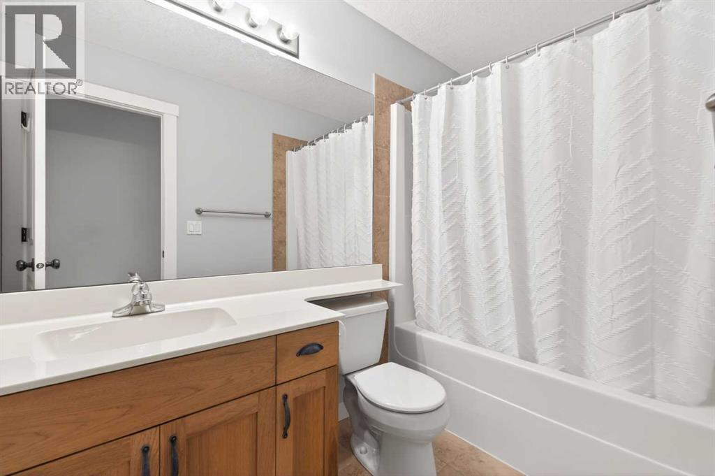 4 Cougarstone Square Sw, Calgary, Alberta  T3H 5J3 - Photo 35 - A2283347