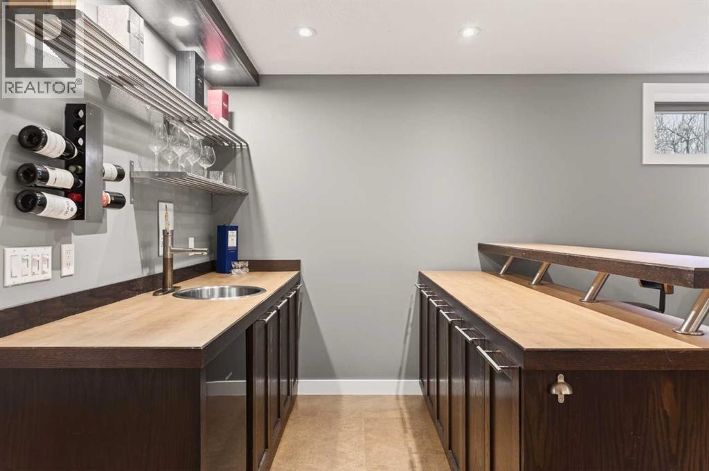 4 Cougarstone Square Sw, Calgary, Alberta  T3H 5J3 - Photo 38 - A2283347