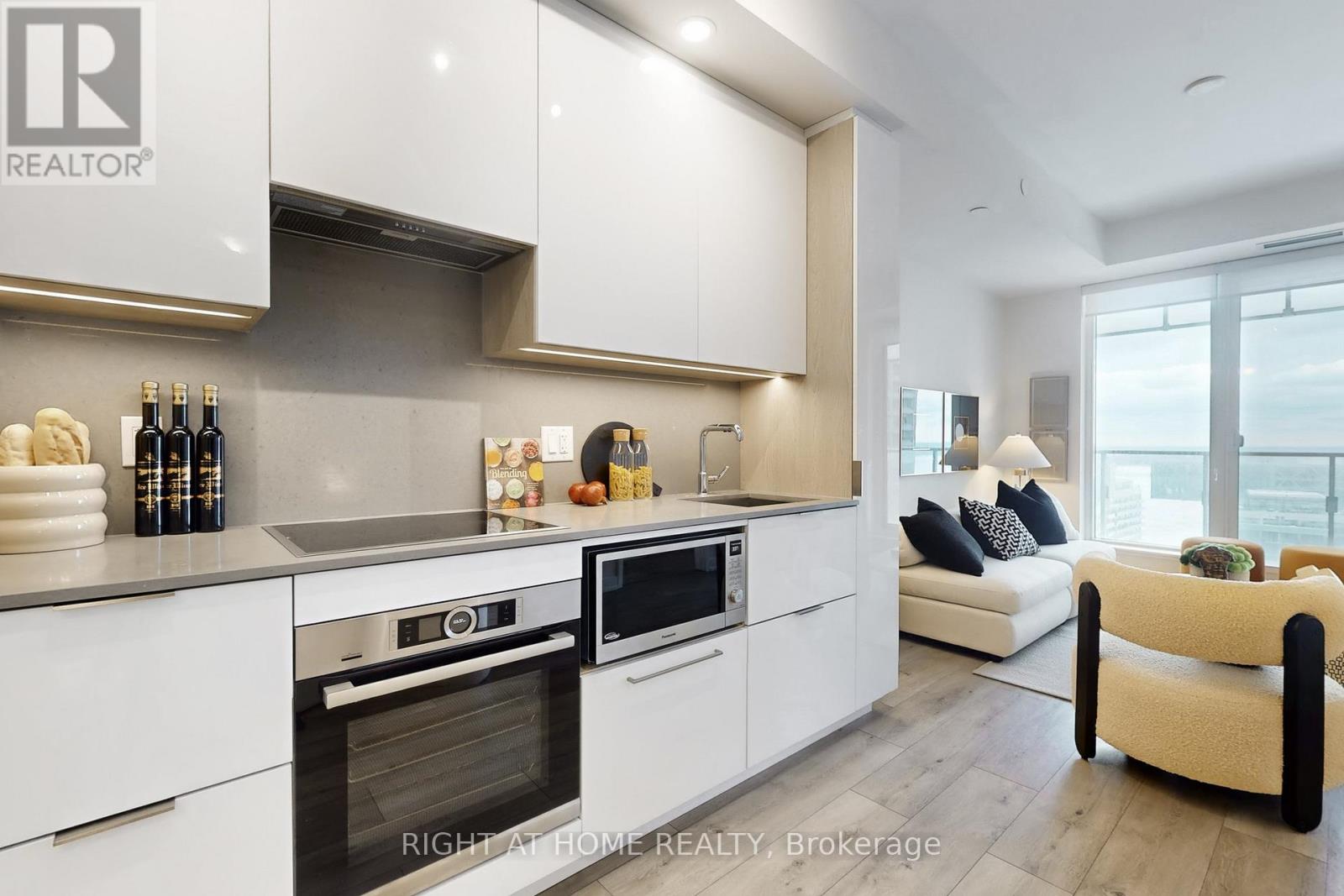 1710 - 28 Freeland Street, Toronto, Ontario  M5E 0E3 - Photo 10 - C12764976