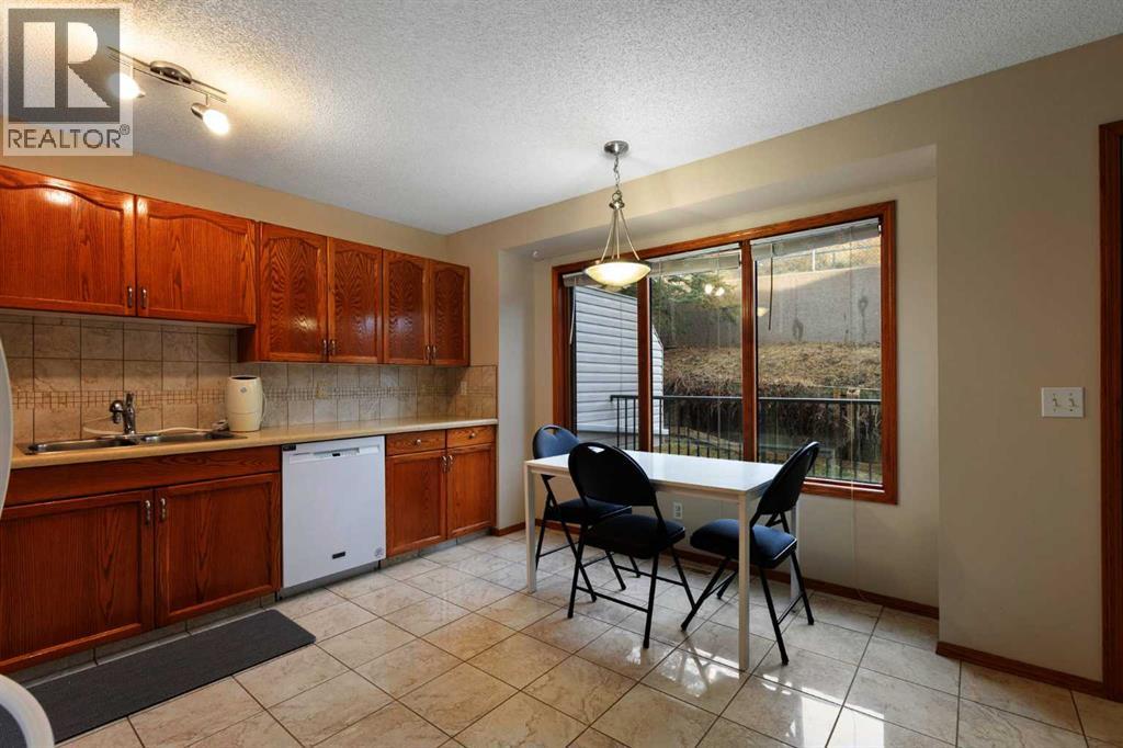 66 Patina Point Sw, Calgary, Alberta  T3H 3J7 - Photo 5 - A2283812