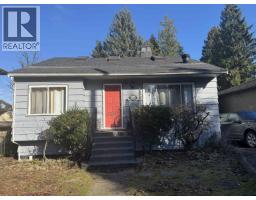 929 SIXTH STREET, New Westminster, British Columbia