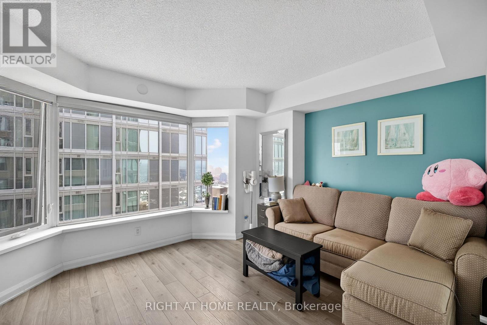 2512 - 155 Yorkville Avenue, Toronto, Ontario  M5R 1C4 - Photo 6 - C12769520