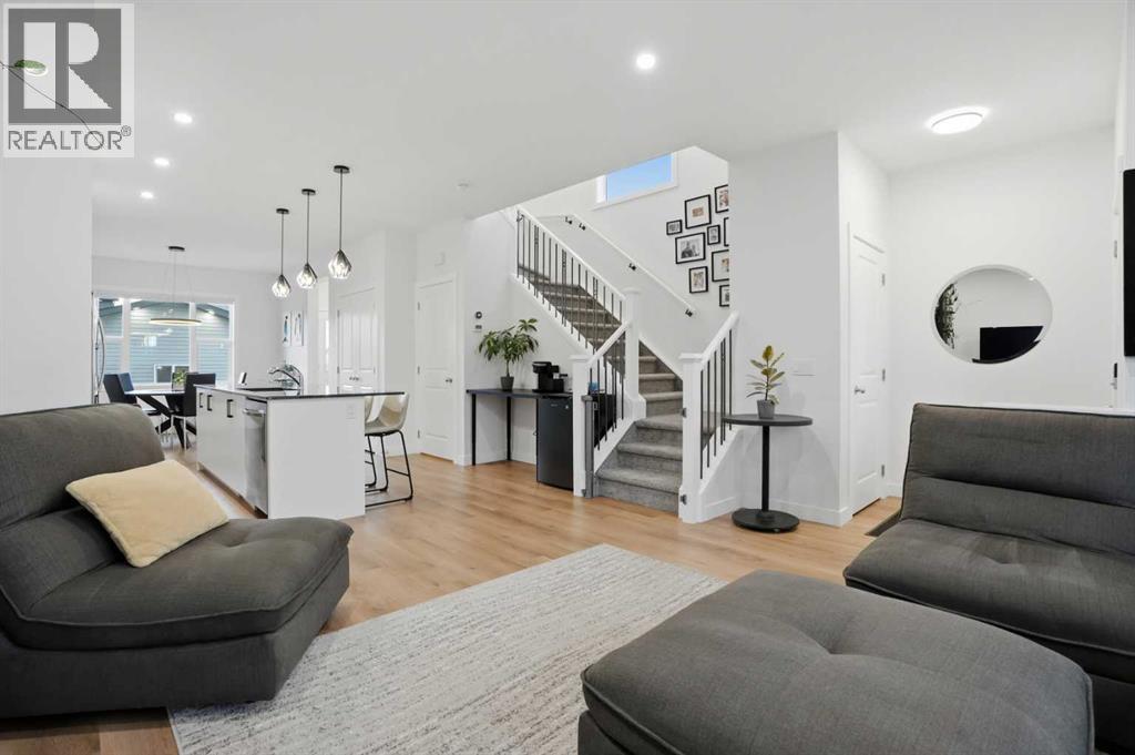 8 Legacy Glen Manor Se, Calgary, Alberta  T2X 4E5 - Photo 4 - A2284732