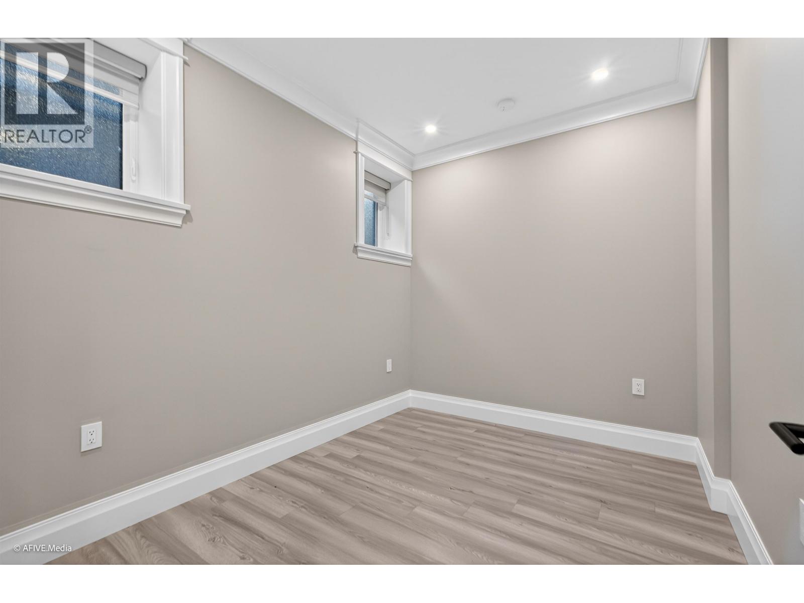 Listing Picture 36 of 40 : 3349 W 37TH AVENUE, Vancouver / 溫哥華 - 魯藝地產 Yvonne Lu Group - MLS Medallion Club Member